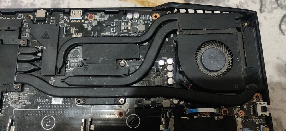 defect/piese laptop gigabyte i7 8th gen +gtx video