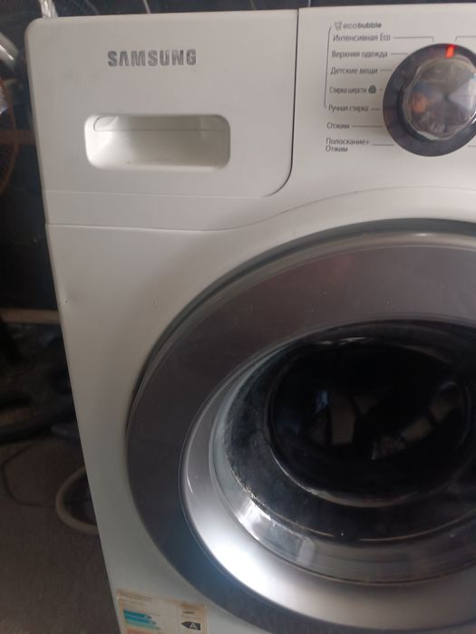 Продам стиральную машинку Самсунг на 8кг