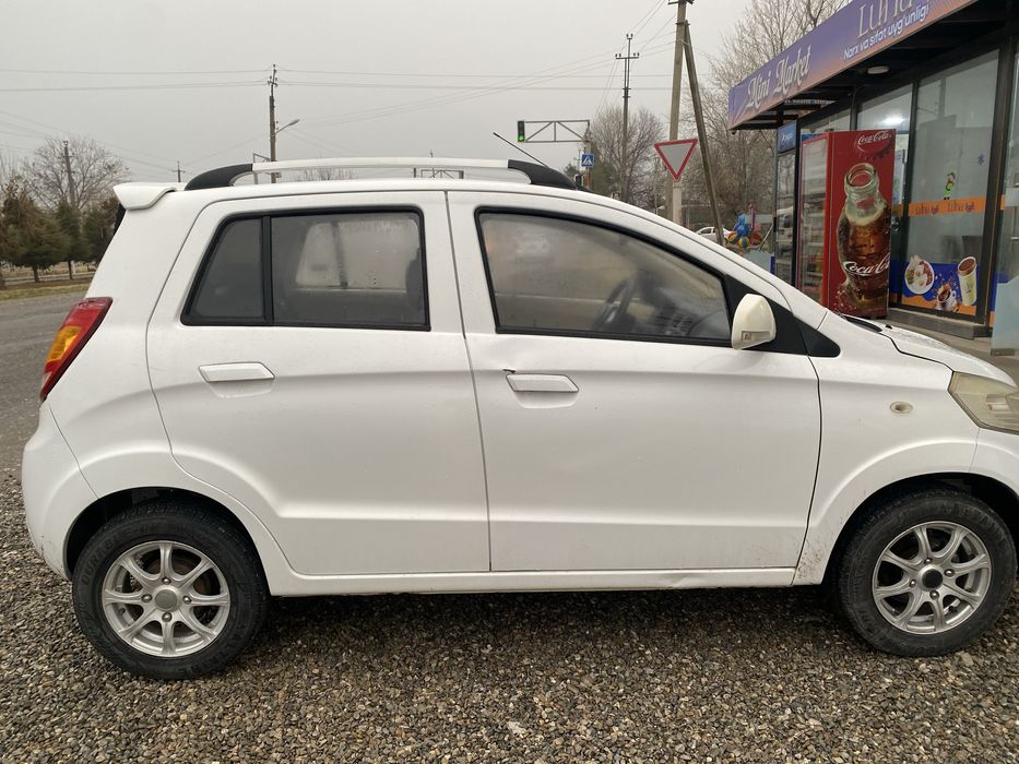 E100 elektromobil sotiladi