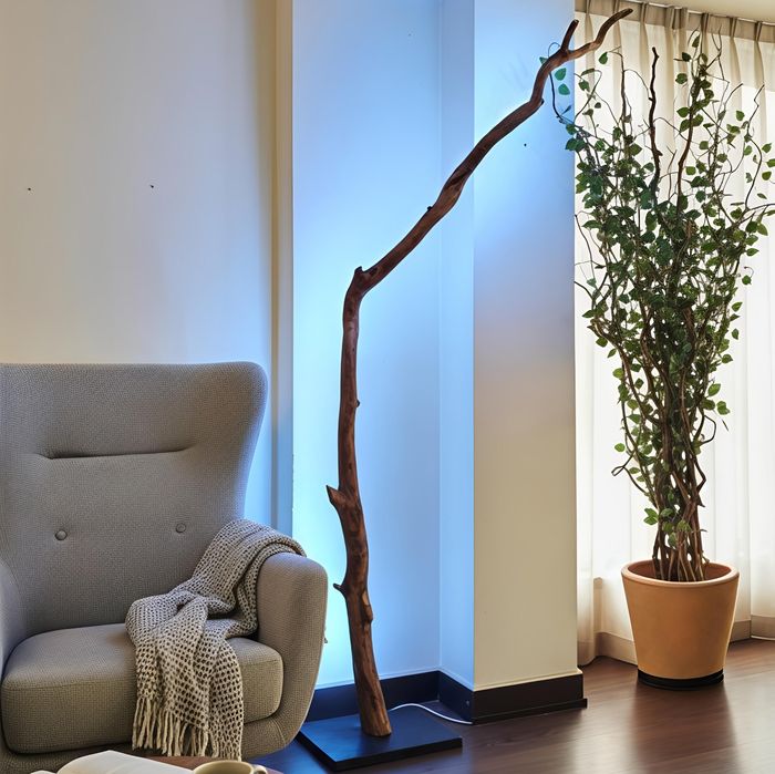 Lampa din lemn natural