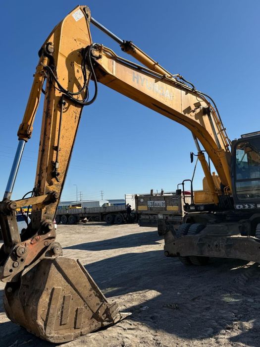 Экскаватор Hyundai R210W-7
