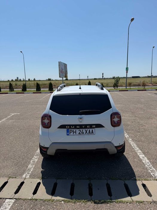 DACIA DUSTER 1.5 dCi - Diesel / 4x4 / Navigatie / Daylight LED / Waze / Maps / Pilot Automat / Euro 6