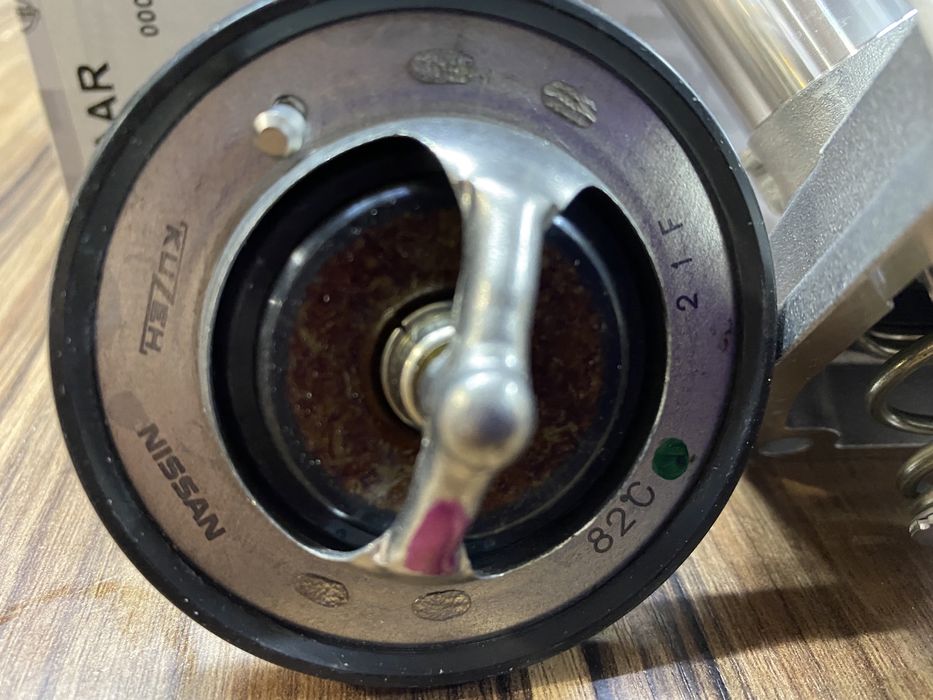 Nissan Pathfinder R51 Термостат