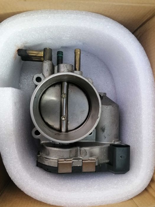 Дроселова клапа за Audi A6 C5 2.8,  VW Passat, Seat, Skoda
