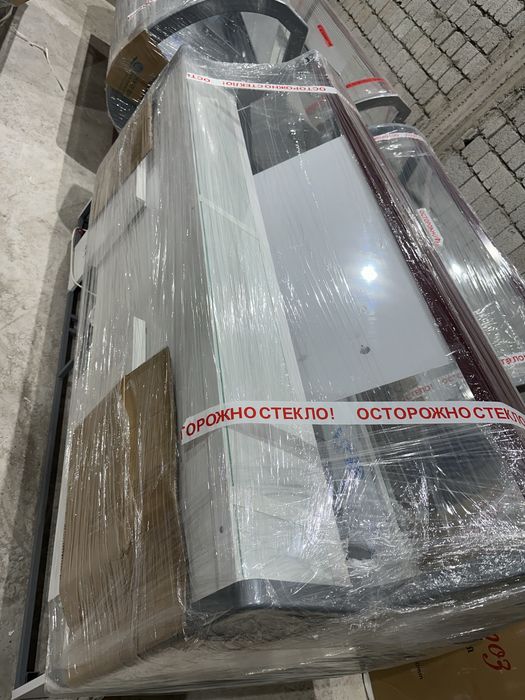 Витринный холодильник проиышленный