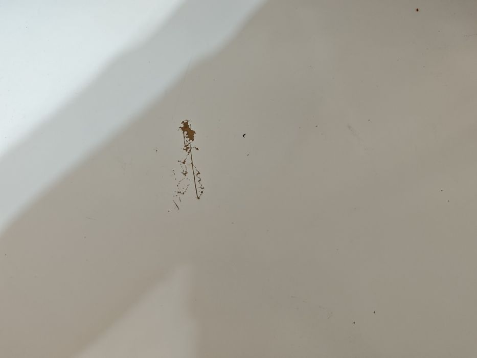 Бюро MICKE от Ikea