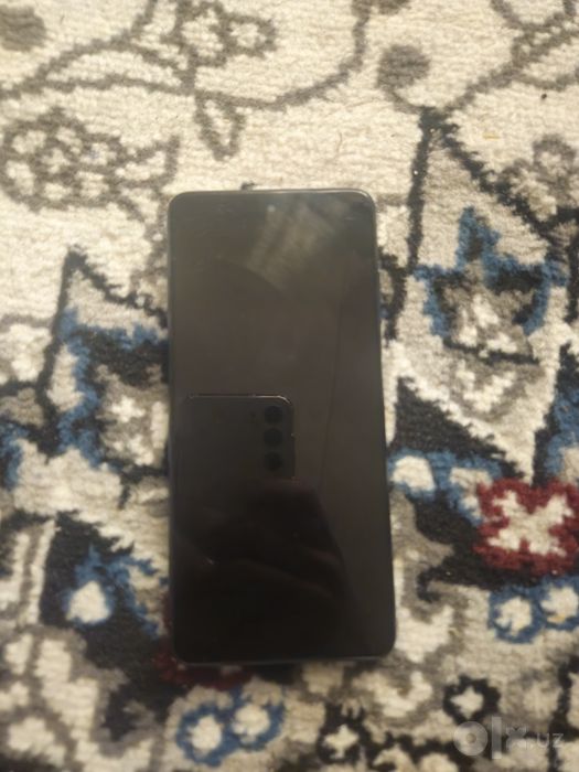 Telefon sotiladi poco x3 pro