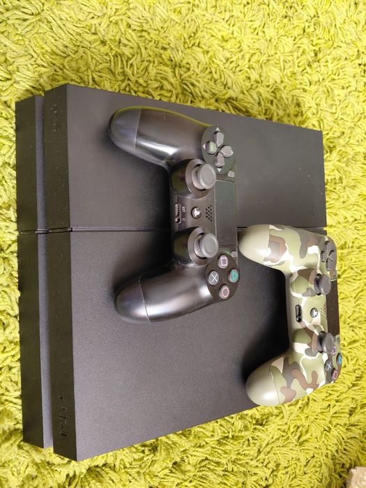 Продам PlayStation4