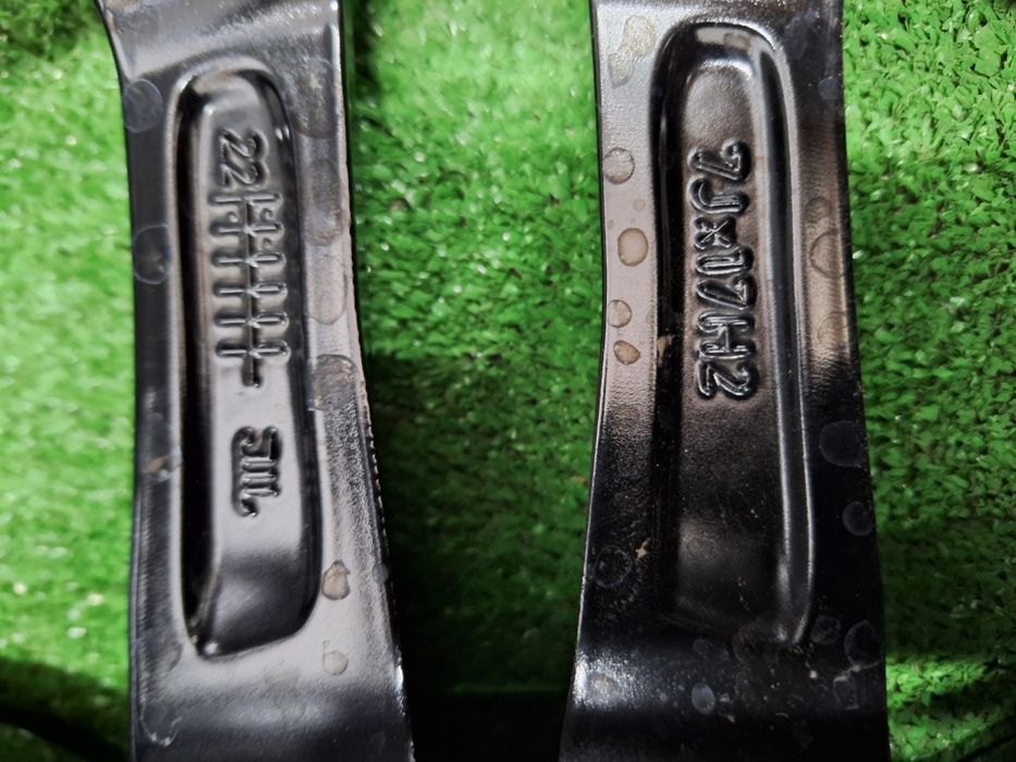 Фолскваген,Шкода-17цола-5/112-ЕТ-45:Ж-7,5 DEZENT "