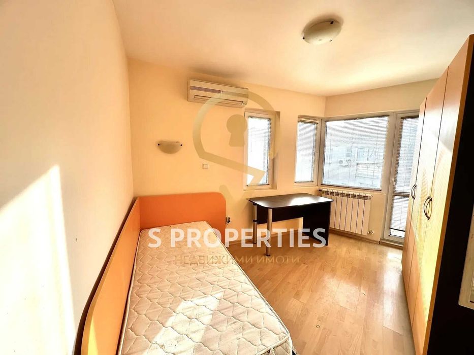 Продава се Четиристаен апартамент в Варна, Център - 122 кв.м за 1459 €/кв.м - Снимка #12