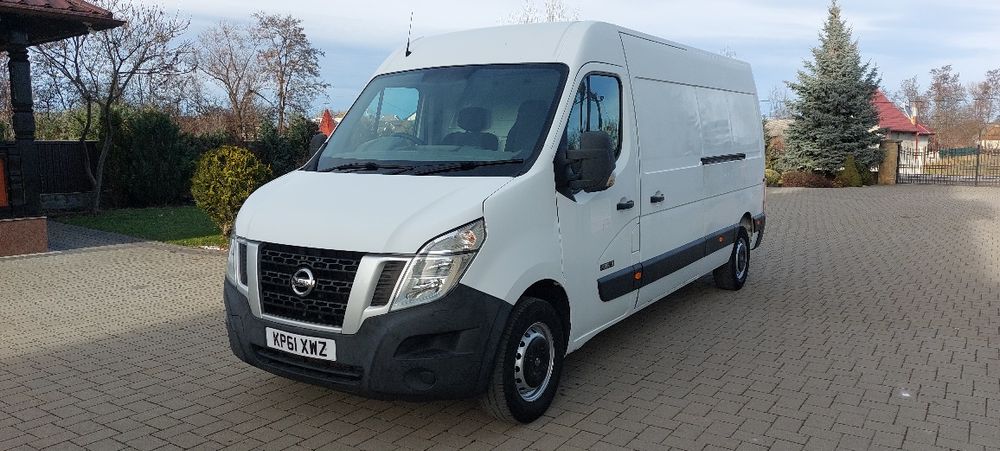 Nissan V400 din 2013 motor Volan pe dreapta Anglia