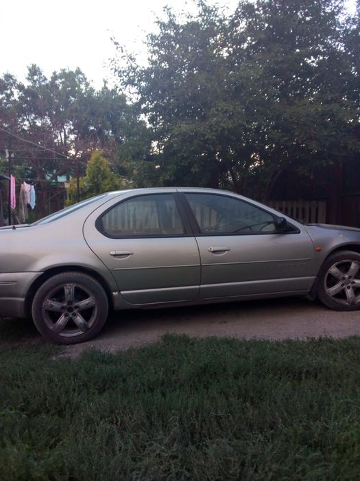 Chrysler Stratus