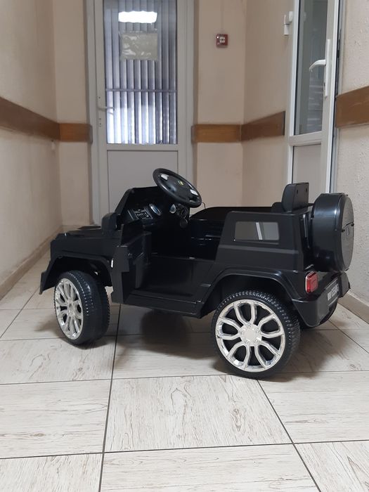 Детская машина электромобиль