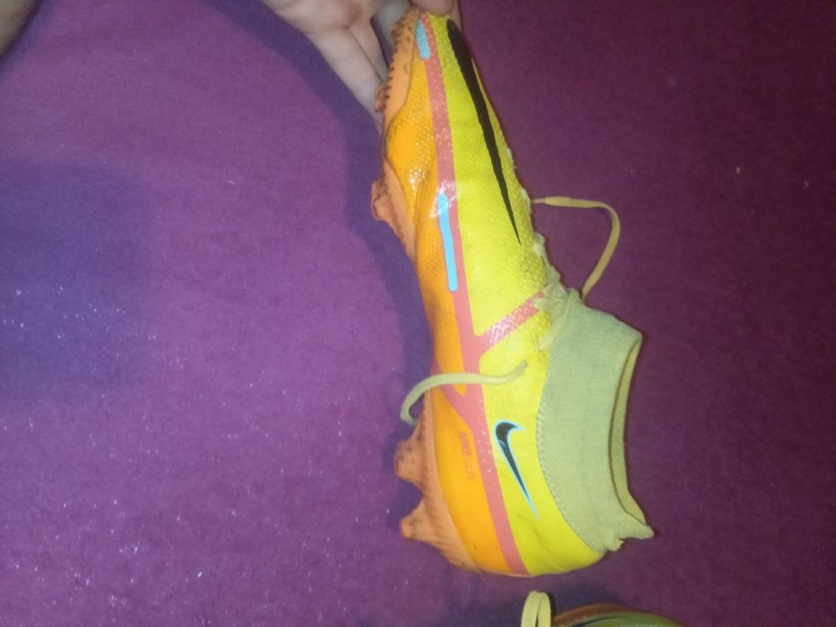 ghete de fotbal nike