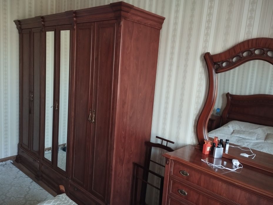 Спальный гарнитур