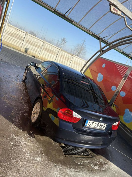 Vând E90 2.0i sau schimb tot cu BMW