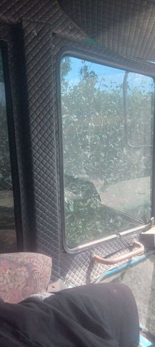 Traktor  sotiladi srochna arzonch narxda