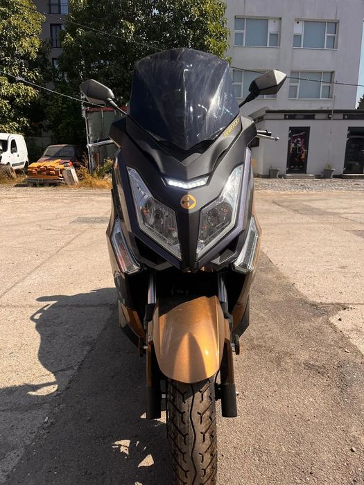 Motociclete Primul proprietar , stare perfecta , abia are 30 km facuti.