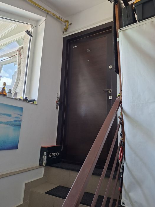 Apartament 3 camere la curte