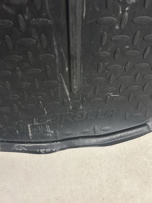 Стелка за багажник Toyota Corolla 2019 TS Upper Level