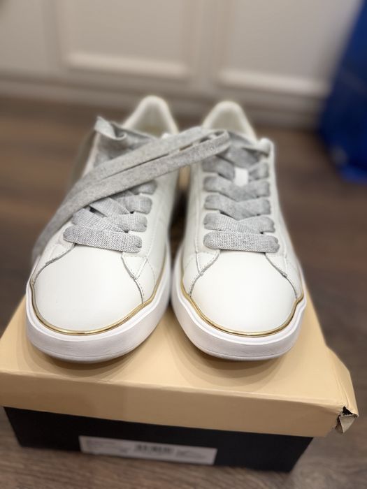 Twinset беши кецове