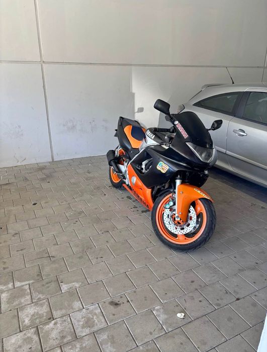 Yamaha thunderchat 600