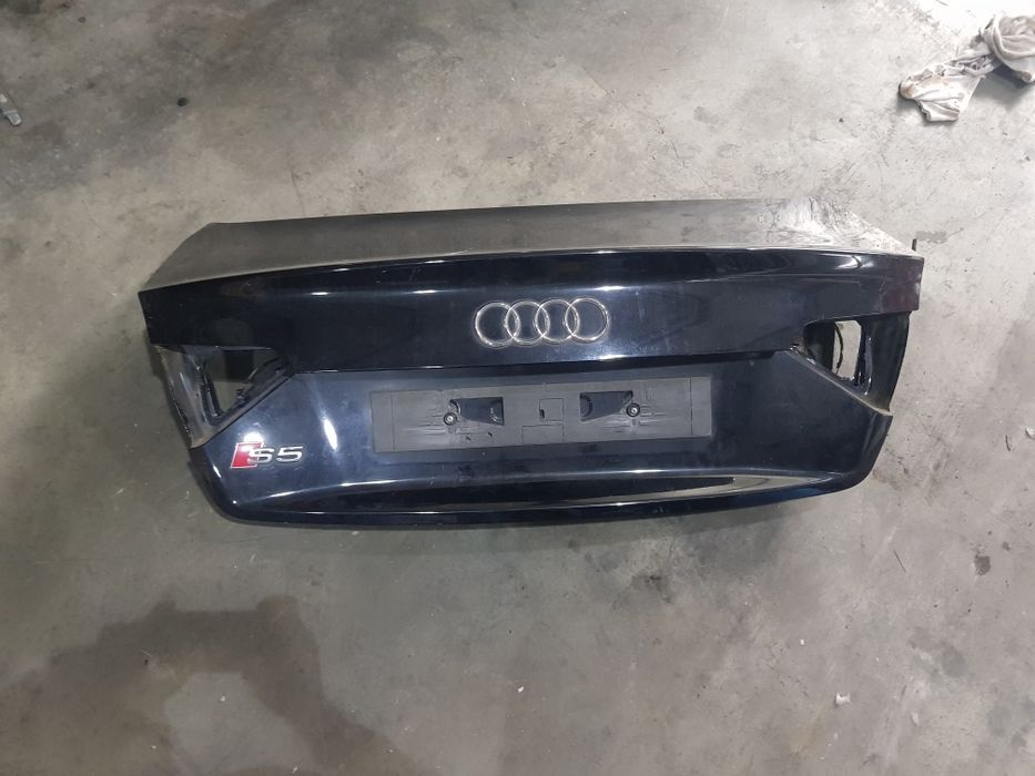 Haion capot portbagaj audi a5 s5 pe original  fara defecte