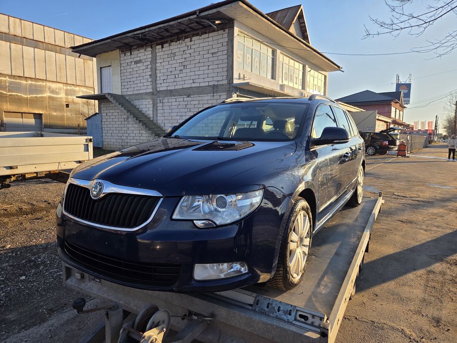 Skoda superb  2012 2.0 140 cp