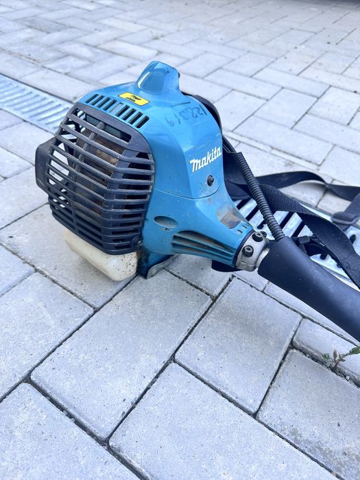Motocoasa makita