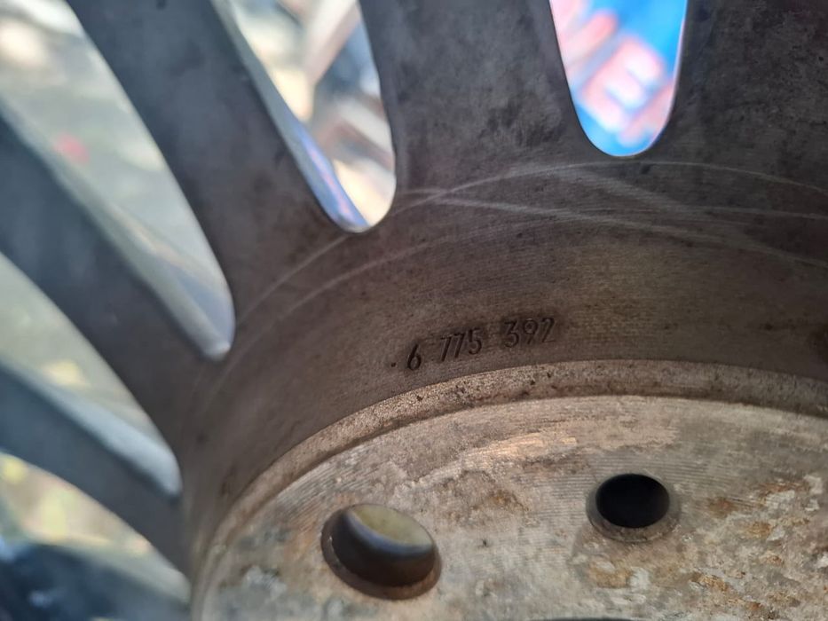 Продам диски Б/У на БМВ