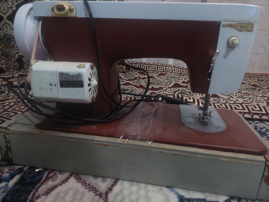 Tikuv mashinasi sotlad