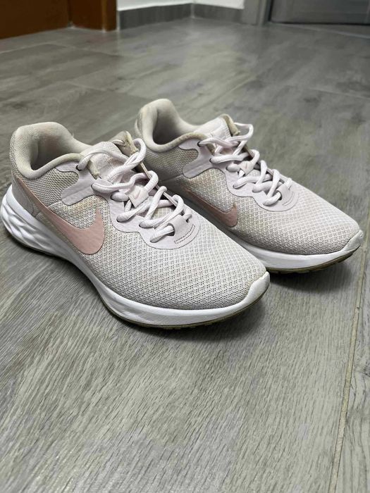 маратонки Nike 36.5