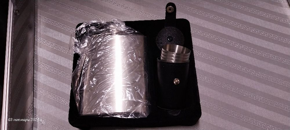 Преносим джобен контейнер/манерка за спиртни напитки