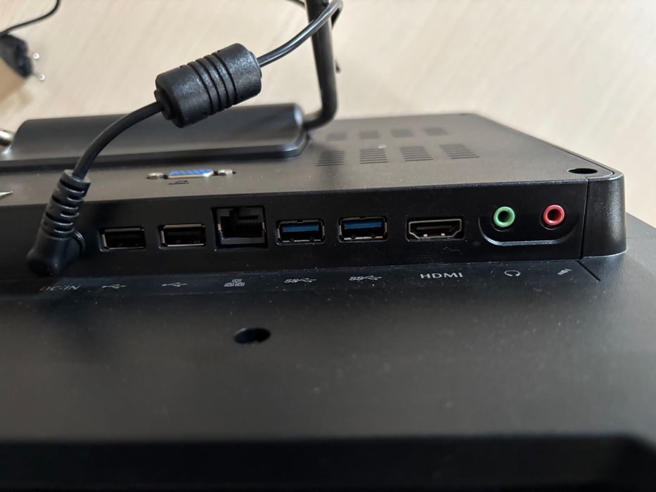 All-In-One PC Shuttle X50V4 Monitor HD 15.6" Touch pt Restaurant / Bar