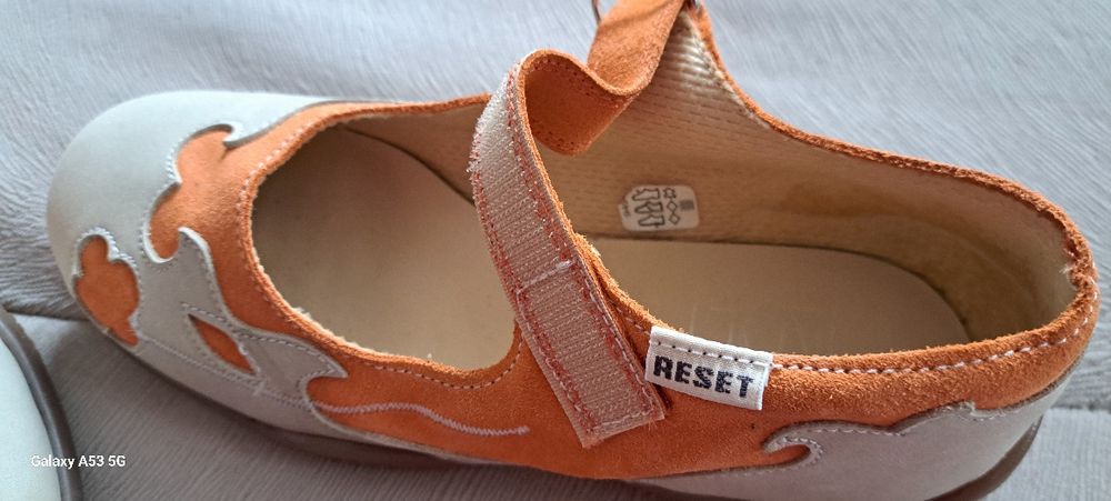Pantofi fetite din piele