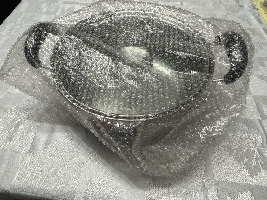 Чисто нова тенджера