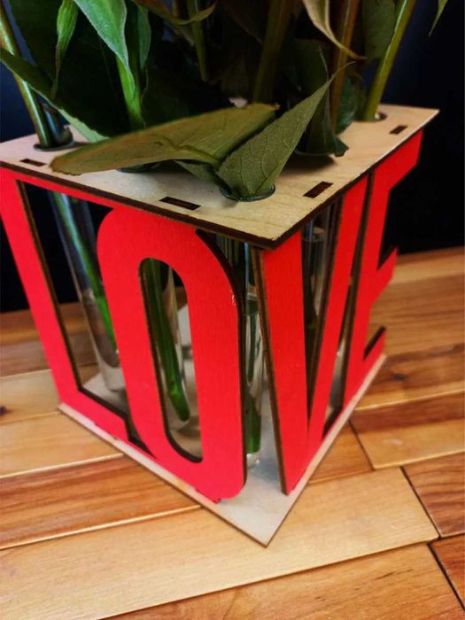 Ваза интерьерная с колбами "LOVE"