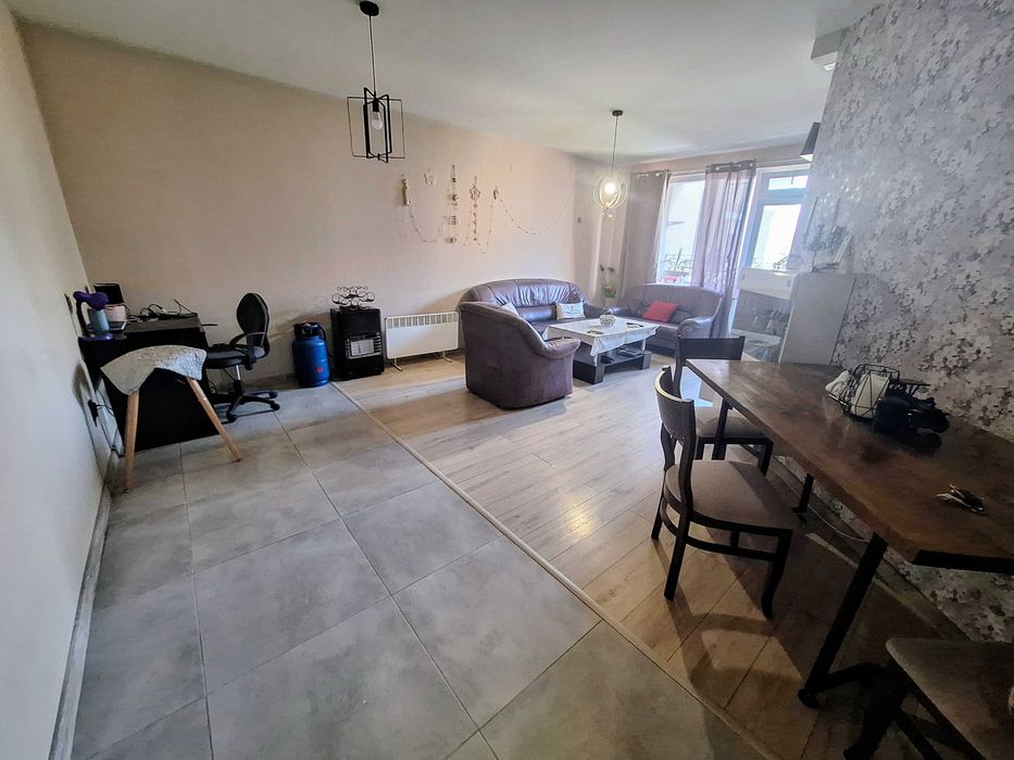 Продава се Двустаен апартамент в Пловдив, Кючук Париж - 93 кв.м за 1345 €/кв.м - Снимка #2