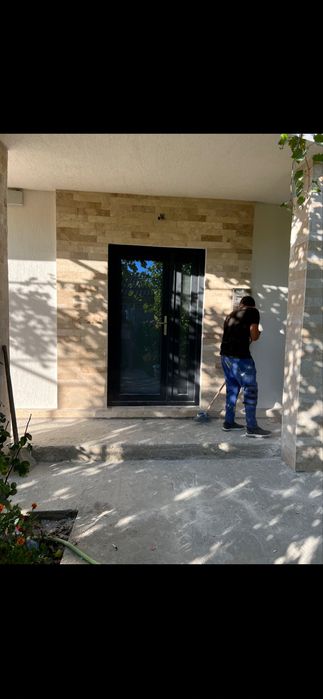 Placam cu polistiren Apartamente , Case , Vile , Blocuri atat cu schela cat si cu alpinisti in Ham ! Termoizolatii , Hidroizolatii , Vata Bazaltica