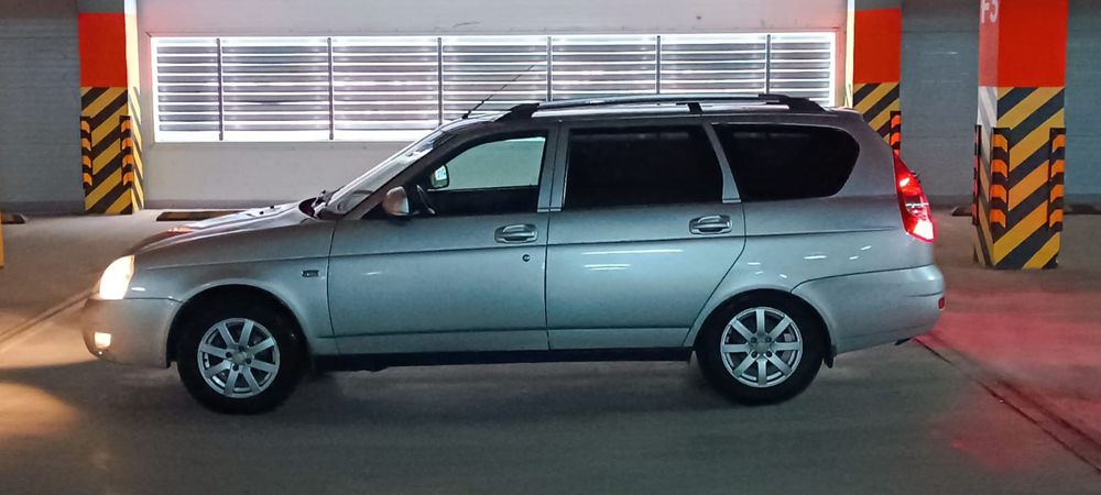 Продам Приору универсал LUX