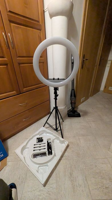 18" Ring Light лампа със статив