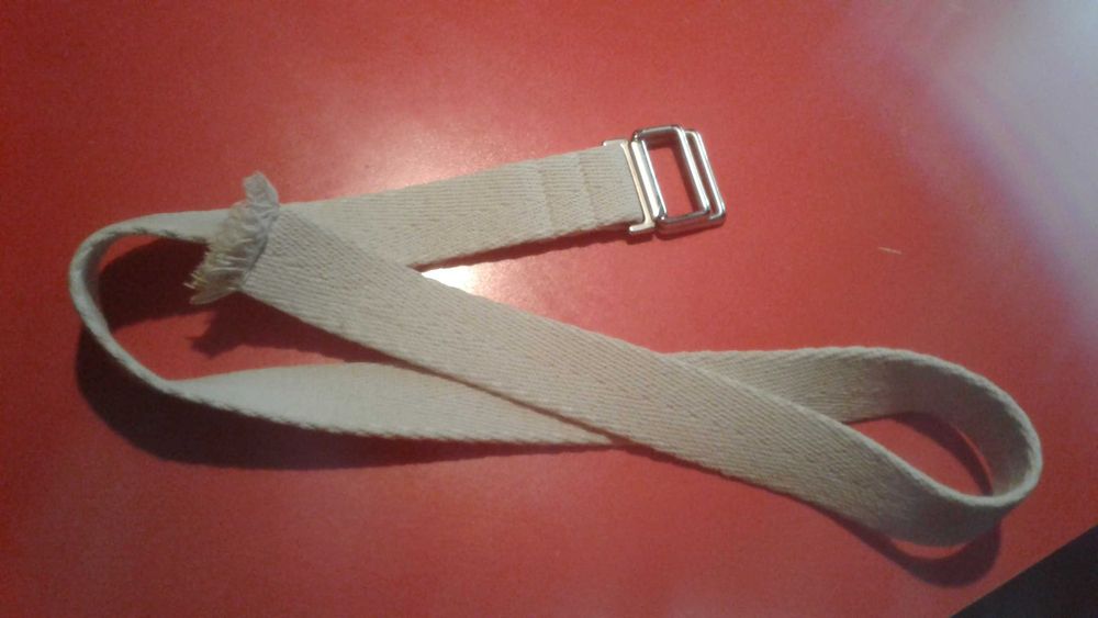 Продам джинсы+джинсовое боди+ремень