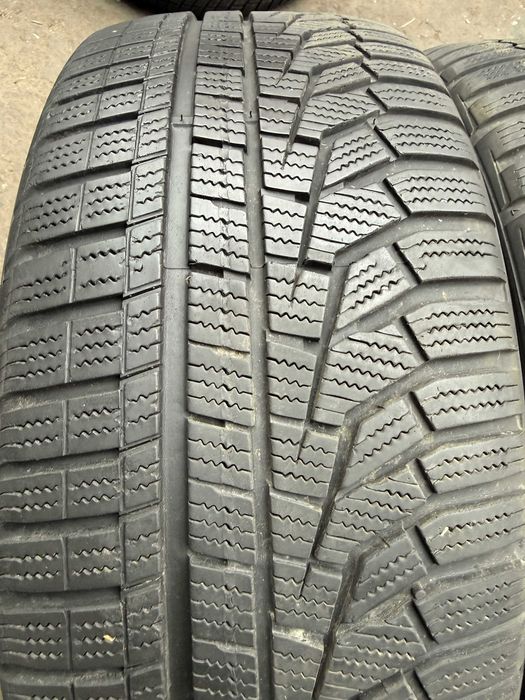 Anvelope iarna 255/35 r19 cu 225/40 r19 M+S - Hankook Winter I Cept Evo2