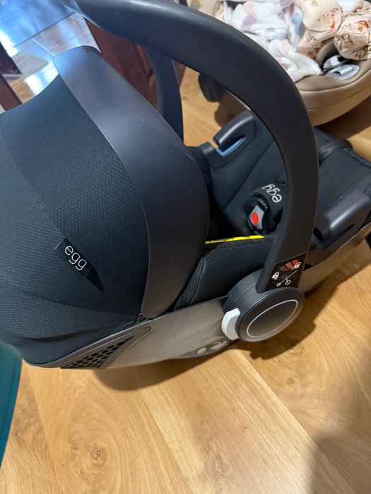 Стол за кола egg i-size