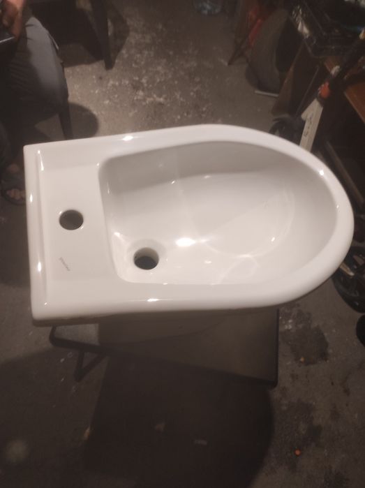 Стоящо БИДЕ  Fayans