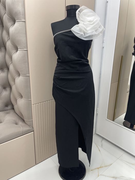 Rochie neagra marimea L