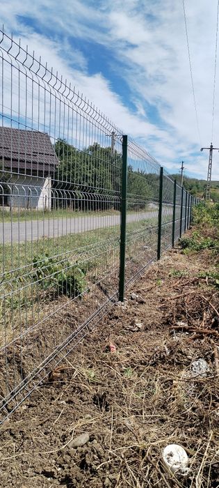 ** materiale pentru împrejmuiri teren, curte și grădină, disponibile