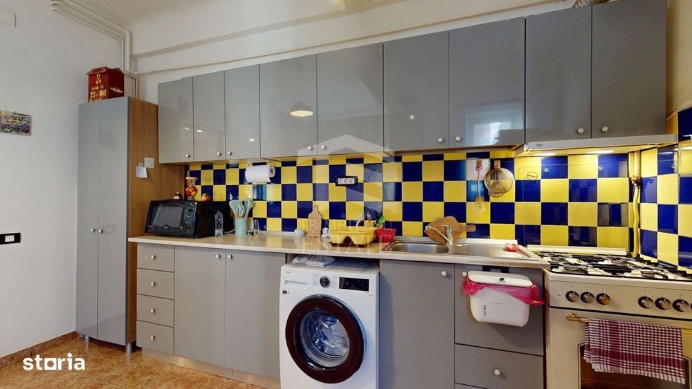 Apartament interbelic cu 3 camere, 124 mp, vis-à-vis de
