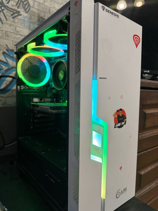 Продавам Гейминг Компютър