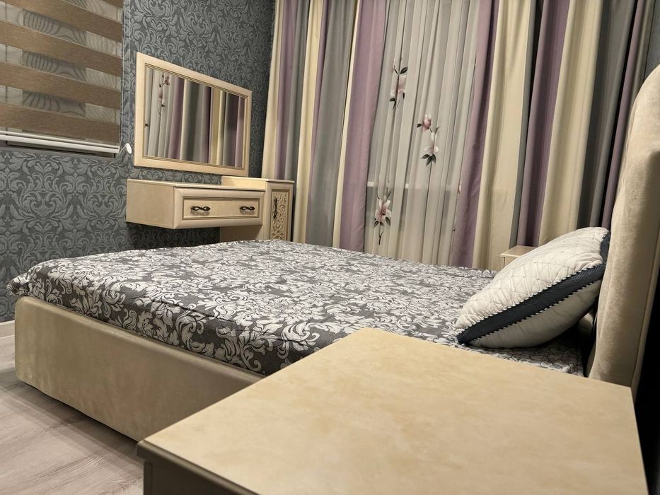 Срочно Сдаётся квартира улица Садик Азимова 2-комн авторский ремонт